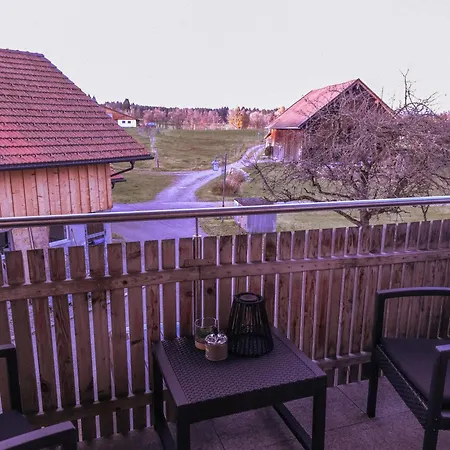 Rost Apartments - Chaletwohnung Nahe Staffelsee * Schoeffau